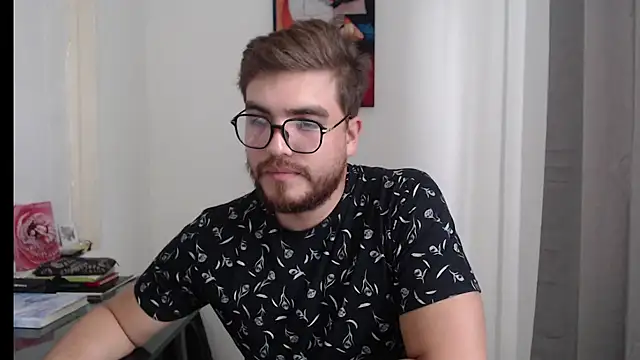 Snapshot of Dylanwish chatting on 12/19/24, 08:23 Dylanwish online show from 12/19/24, 08:23