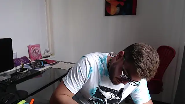 Snapshot of Dylanwish chatting on 01/23/25, 08:35 Dylanwish online show from 01/23/25, 08:35