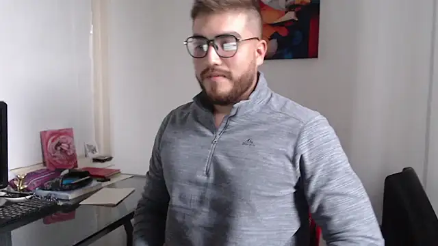 Snapshot of Dylanwish chatting on 02/06/25, 10:10 Dylanwish online show from 02/06/25, 10:10