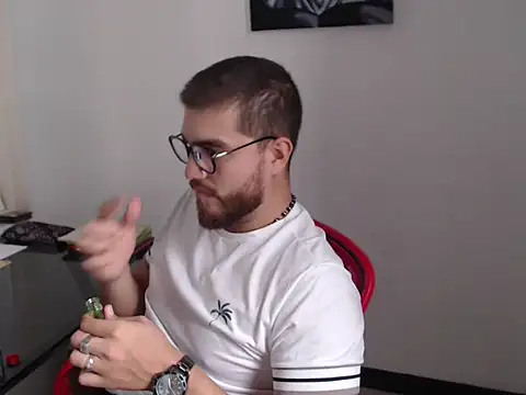 Snapshot of Dylanwish chatting on 10/06/25, 09:23 Dylanwish online show from 10/06/25, 09:23