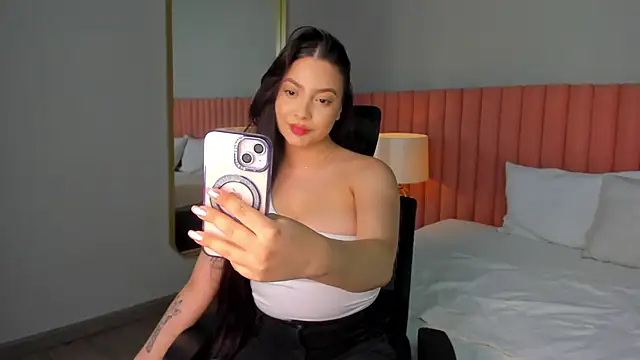 Snapshot of NathRossi chatting on 02/07/25, 11:03 NathRossi online show from 02/07/25, 11:03