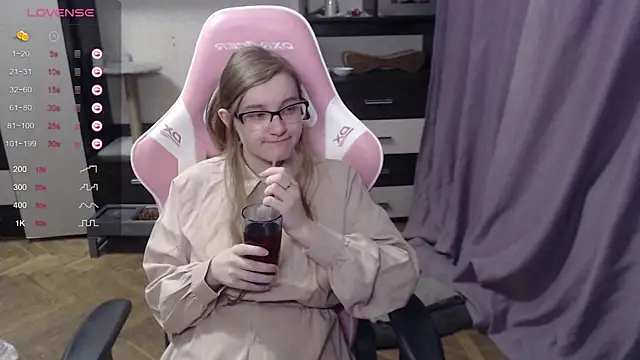 Tomato Tease online show from 03/08/25, 07:31