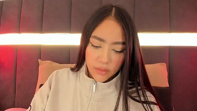 nicolle pierce online show from 09/22/25, 12:29