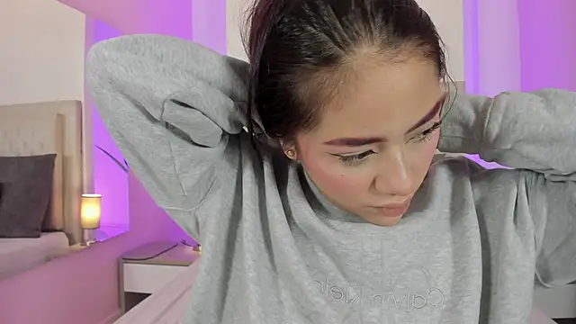 nicolle pierce online show from 04/06/26, 01:23