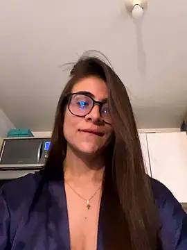 Snapshot of MariaIsabella8 chatting on 03/05/26, 11:23 MariaIsabella8 online show from 03/05/26, 11:23