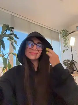 Snapshot of MariaIsabella8 chatting on 04/16/26, 09:39 MariaIsabella8 online show from 04/16/26, 09:39