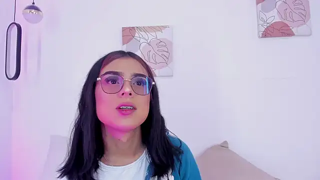 Snapshot of samantha__fairy chatting on 01/26/25, 03:03 samantha fairy online show from 01/26/25, 03:03