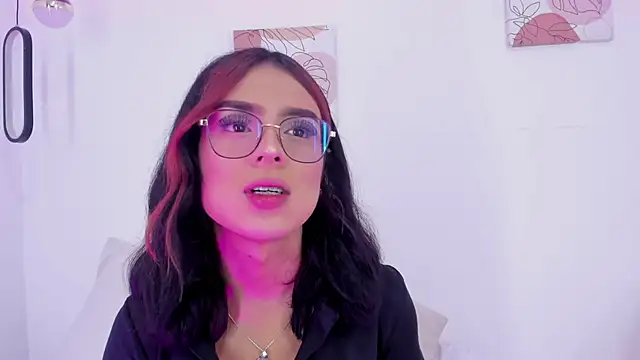 Snapshot of samantha__fairy chatting on 01/27/25, 12:58 samantha fairy online show from 01/27/25, 12:58