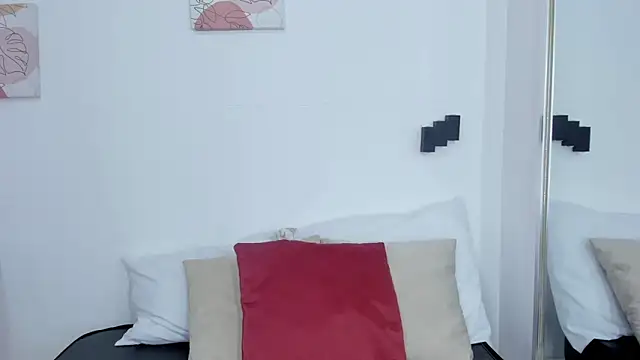 Snapshot of samantha__fairy chatting on 02/18/25, 02:06 samantha fairy online show from 02/18/25, 02:06