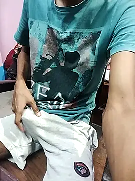 Snapshot of Afgref5335 chatting on 10/17/25, 05:59 Afgref5335 online show from 10/17/25, 05:59