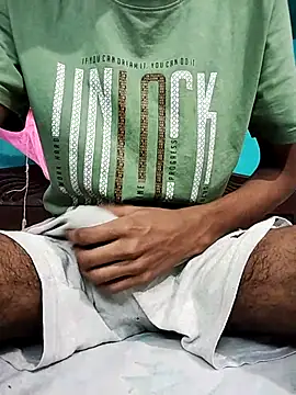 Snapshot of Afgref5335 chatting on 10/29/25, 05:47 Afgref5335 online show from 10/29/25, 05:47