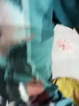 Snapshot of Afgref5335 chatting on 10/30/25, 05:57 Afgref5335 online show from 10/30/25, 05:57