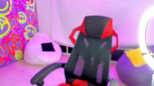 GEANNAROSE online show from 01/25/25, 01:19