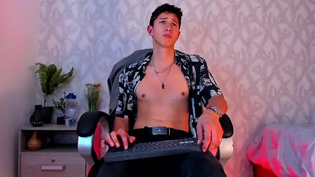 Snapshot of Dorianmistery2322_ chatting on 01/17/25, 09:49 Dorianmistery2322  online show from 01/17/25, 09:49