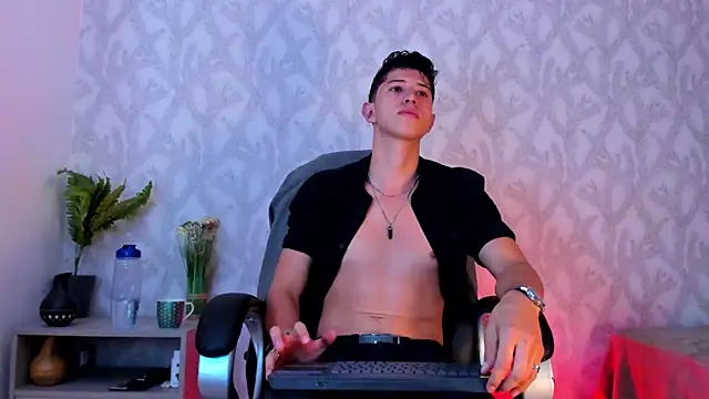 Snapshot of Dorianmistery2322_ chatting on 01/26/25, 06:49 Dorianmistery2322  online show from 01/26/25, 06:49