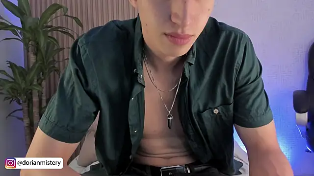 Snapshot of Dorianmistery2322_ chatting on 09/30/25, 10:59 Dorianmistery2322  online show from 09/30/25, 10:59