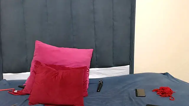 Snapshot of kittykhloe22 chatting on 02/27/25, 07:15 kittykhloe22 online show from 02/27/25, 07:15