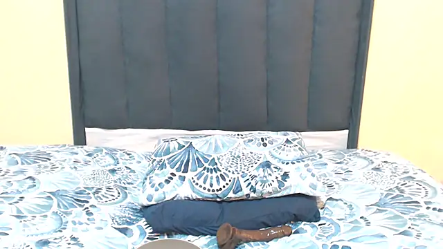 Snapshot of kittykhloe22 chatting on 11/13/25, 07:07 kittykhloe22 online show from 11/13/25, 07:07