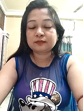 Snapshot of Royalgirl667 chatting on 12/02/24, 04:20 Royalgirl667 online show from 12/02/24, 04:20