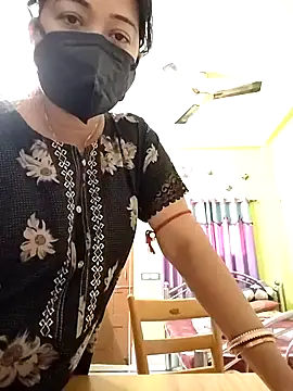 Snapshot of Royalgirl667 chatting on 12/05/24, 05:48 Royalgirl667 online show from 12/05/24, 05:48