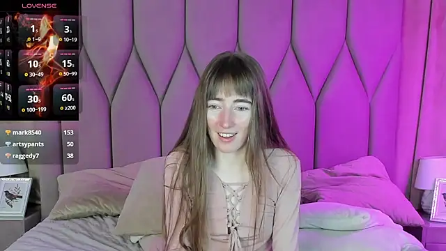 Snapshot of MillicentFarrell chatting on 02/01/25, 12:51 MillicentFarrell online show from 02/01/25, 12:51