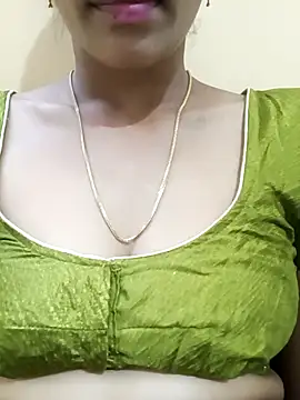 Snapshot of latha_telugu chatting on 11/15/25, 03:48 latha telugu online show from 11/15/25, 03:48