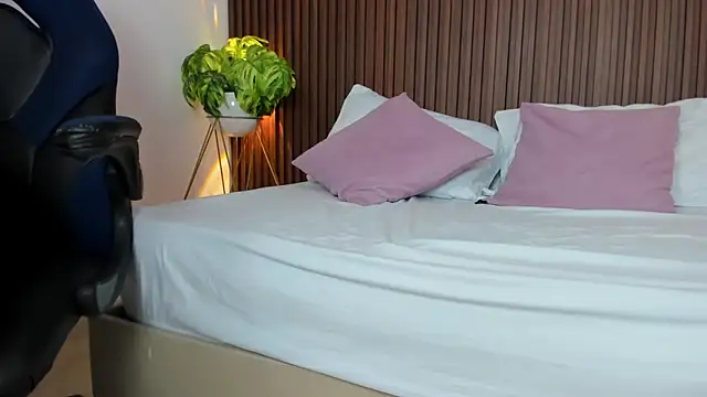 gipsela gomez online show from 02/15/25, 05:41