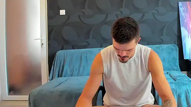 Snapshot of DonyBrown chatting on 02/04/25, 12:55 DonyBrown online show from 02/04/25, 12:55