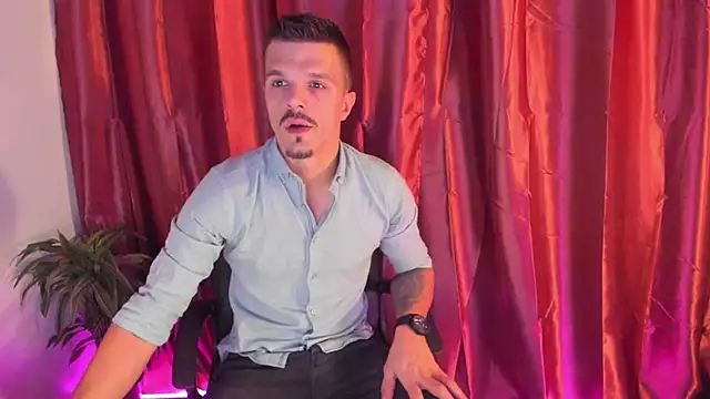 Snapshot of DonyBrown chatting on 10/04/25, 05:33 DonyBrown online show from 10/04/25, 05:33