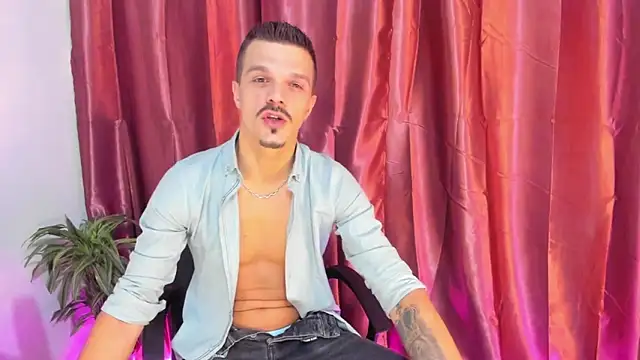 Snapshot of DonyBrown chatting on 10/07/25, 05:26 DonyBrown online show from 10/07/25, 05:26