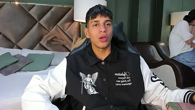 Snapshot of Tyler_Rodriguez chatting on 03/13/25, 04:49 Tyler Rodriguez online show from 03/13/25, 04:49