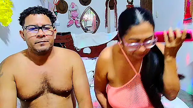 Snapshot of rosi_pamela chatting on 12/04/25, 10:40 rosi pamela online show from 12/04/25, 10:40