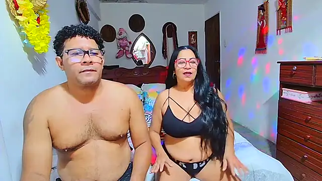 Snapshot of rosi_pamela chatting on 03/08/26, 02:21 rosi pamela online show from 03/08/26, 02:21