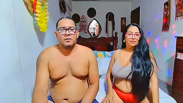 Snapshot of rosi_pamela chatting on 06/10/26, 11:24 rosi pamela online show from 06/10/26, 11:24