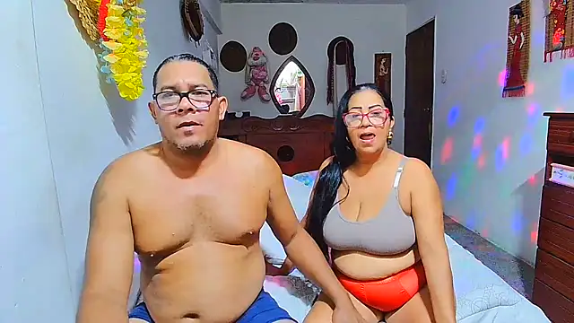 Snapshot of rosi_pamela chatting on 06/11/26, 12:32 rosi pamela online show from 06/11/26, 12:32