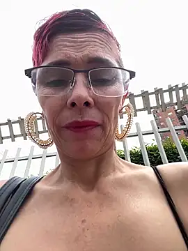 MireyaTorresGu online show from 02/06/25, 06:24