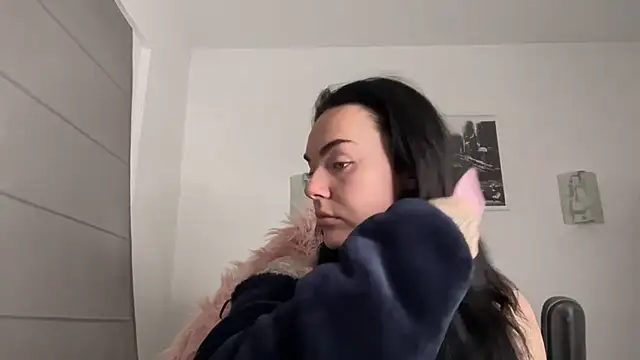 yorkshiregal online show from 12/05/24, 03:48