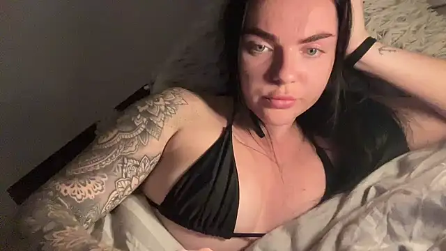 yorkshiregal online show from 12/13/24, 07:32