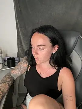 yorkshiregal online show from 10/22/25, 08:19