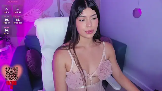 MiaDlucca online show from 12/12/24, 08:43