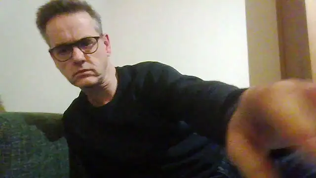 Snapshot of Hectorthyssen1 chatting on 12/12/24, 10:20 Hectorthyssen1 online show from 12/12/24, 10:20