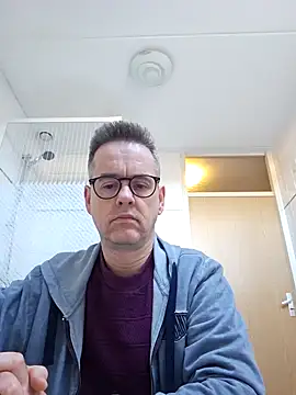 Snapshot of Hectorthyssen1 chatting on 01/02/25, 12:03 Hectorthyssen1 online show from 01/02/25, 12:03