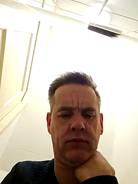 Snapshot of Hectorthyssen1 chatting on 01/14/25, 05:01 Hectorthyssen1 online show from 01/14/25, 05:01