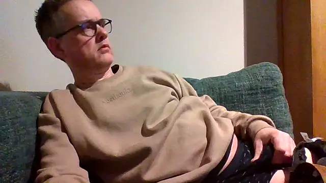 Snapshot of Hectorthyssen1 chatting on 01/19/25, 02:15 Hectorthyssen1 online show from 01/19/25, 02:15