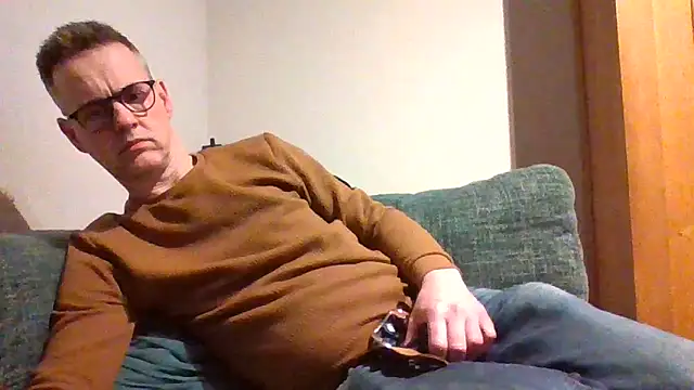 Snapshot of Hectorthyssen1 chatting on 02/05/25, 10:33 Hectorthyssen1 online show from 02/05/25, 10:33