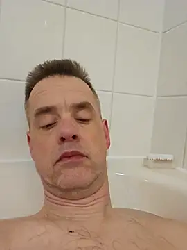 Snapshot of Hectorthyssen1 chatting on 03/14/25, 05:46 Hectorthyssen1 online show from 03/14/25, 05:46