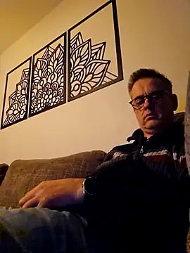 Snapshot of Hectorthyssen1 chatting on 09/27/25, 10:15 Hectorthyssen1 online show from 09/27/25, 10:15