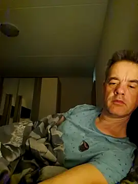 Snapshot of Hectorthyssen1 chatting on 10/04/25, 06:44 Hectorthyssen1 online show from 10/04/25, 06:44