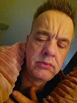 Hectorthyssen1 online show from 04/06/26, 07:53