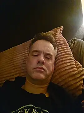 Snapshot of Hectorthyssen1 chatting on 04/18/26, 07:34 Hectorthyssen1 online show from 04/18/26, 07:34